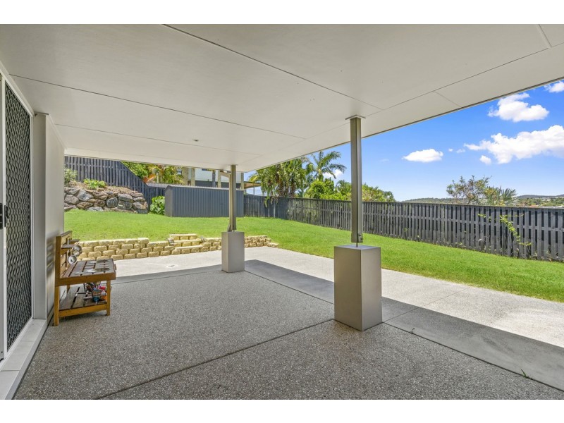 11 Angourie Crescent, Pacific Pines QLD 4211