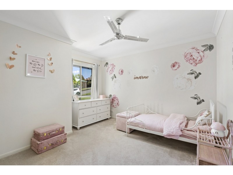 11 Angourie Crescent, Pacific Pines QLD 4211