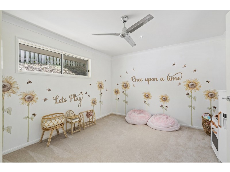 11 Angourie Crescent, Pacific Pines QLD 4211
