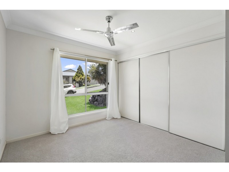 11 Angourie Crescent, Pacific Pines QLD 4211