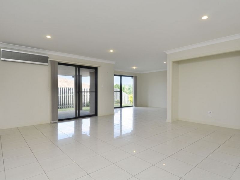 41 Cossington Circuit, Maudsland QLD 4210