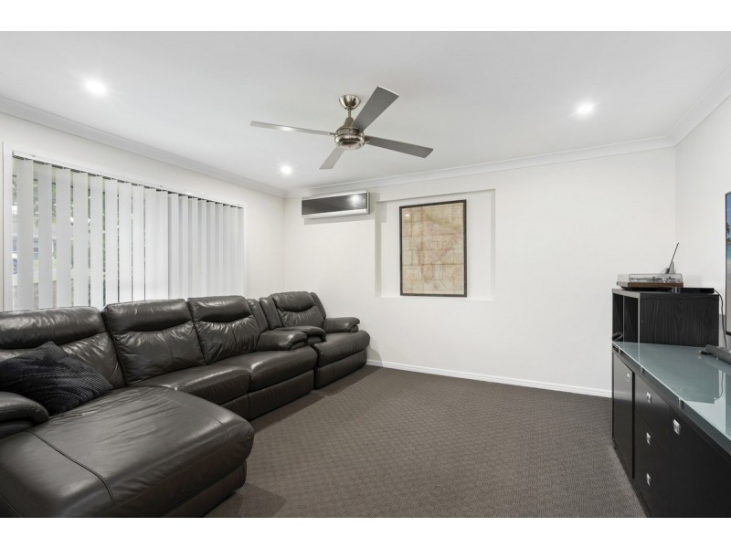 34 McAuley Parade, Pacific Pines QLD 4211