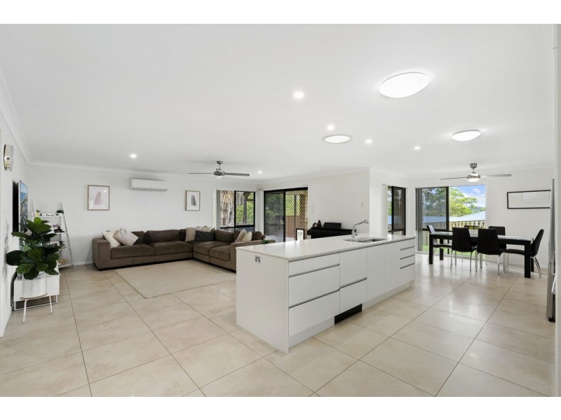 34 McAuley Parade, Pacific Pines QLD 4211