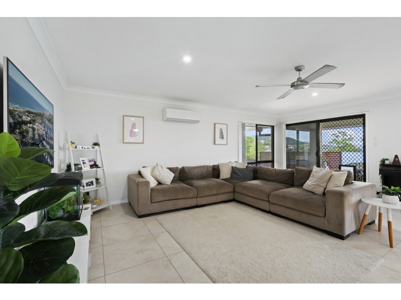 34 McAuley Parade, Pacific Pines QLD 4211