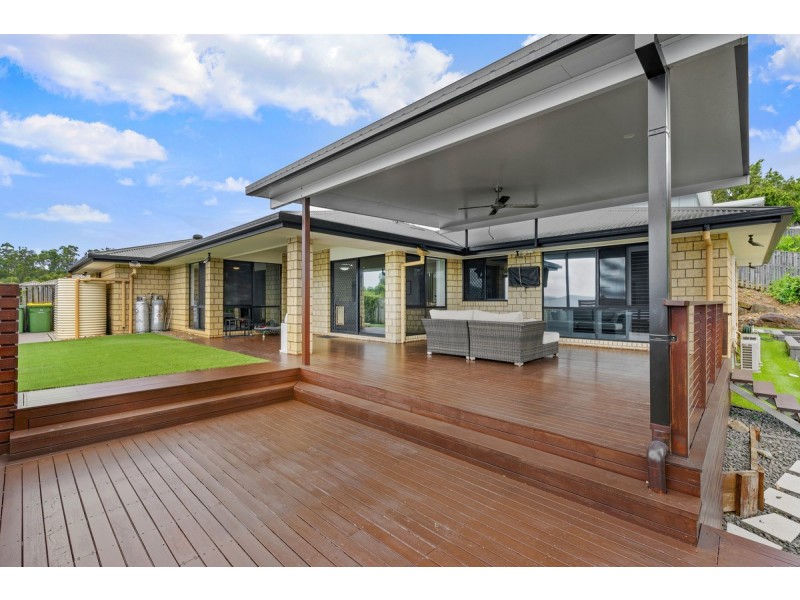 34 McAuley Parade, Pacific Pines QLD 4211