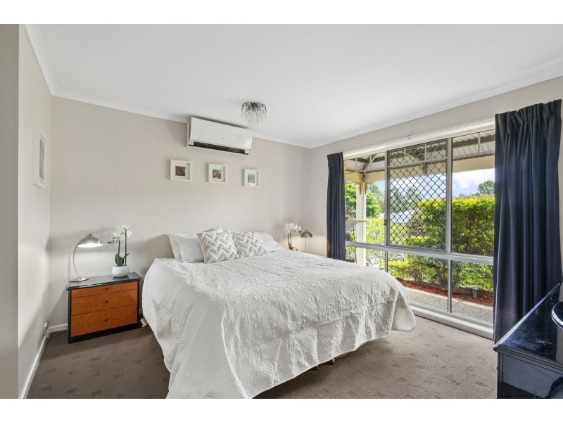 1 Palmerston Drive, Oxenford QLD 4210