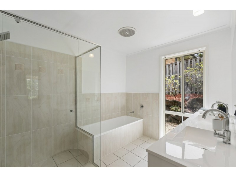 1 Palmerston Drive, Oxenford QLD 4210