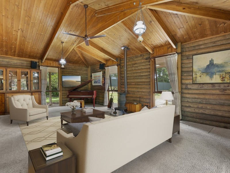 2 Entrance Road, Gaven QLD 4211