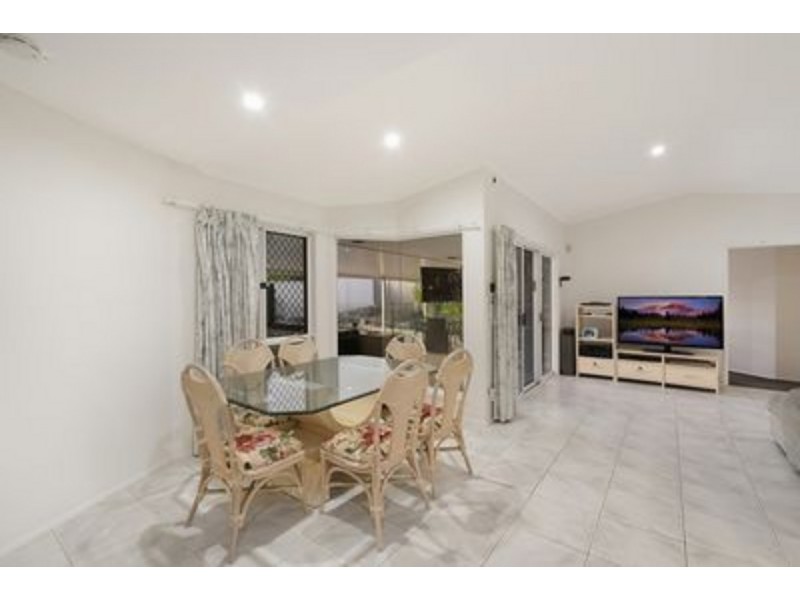 5 Portland Court, Parkwood QLD 4214