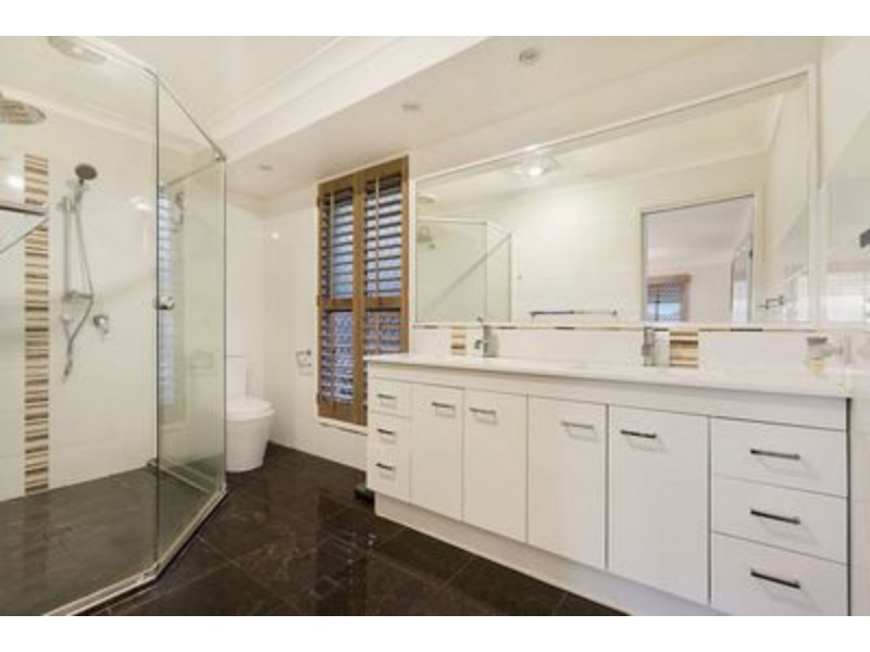 5 Portland Court, Parkwood QLD 4214