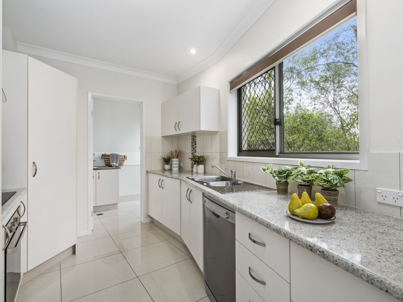 3/1 Aspect Place, Pacific Pines QLD 4211