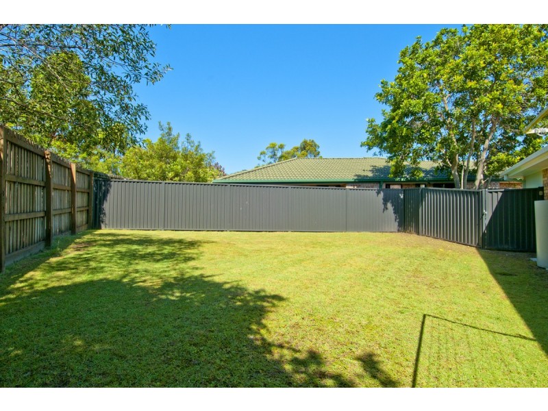 33 Murchison Street, Pacific Pines QLD 4211