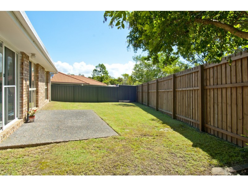 33 Murchison Street, Pacific Pines QLD 4211