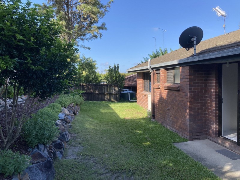 1/8 Oscar Court, Oxenford QLD 4210