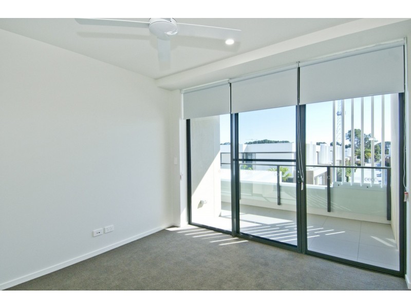 116/37 Sickle Avenue, Hope Island QLD 4212