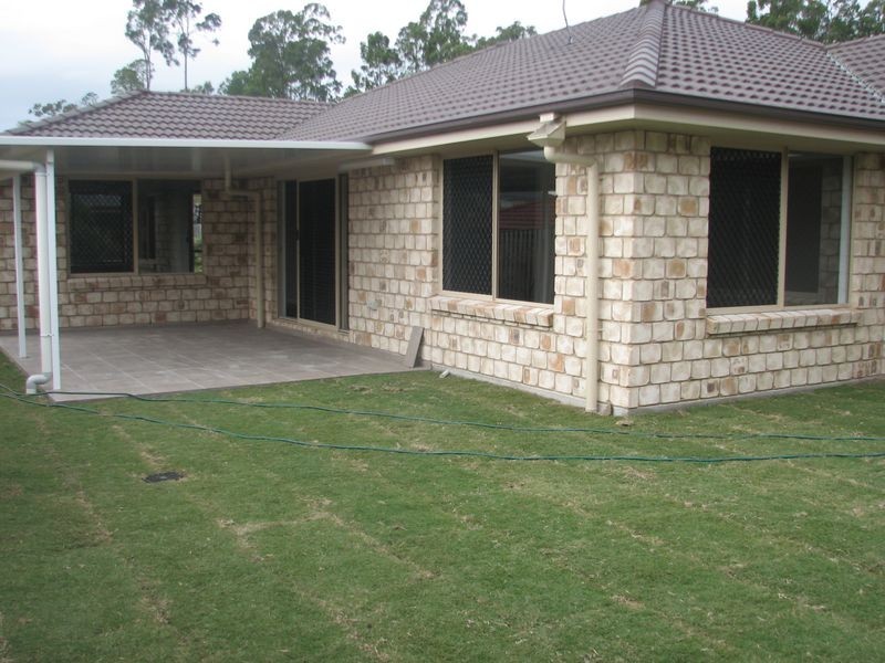 9 Sandow Street, Pacific Pines QLD 4211