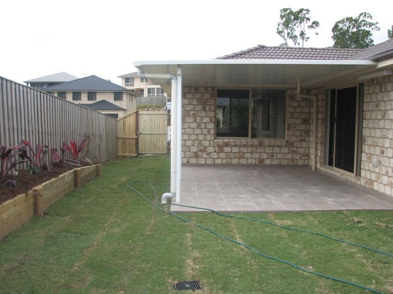 9 Sandow Street, Pacific Pines QLD 4211