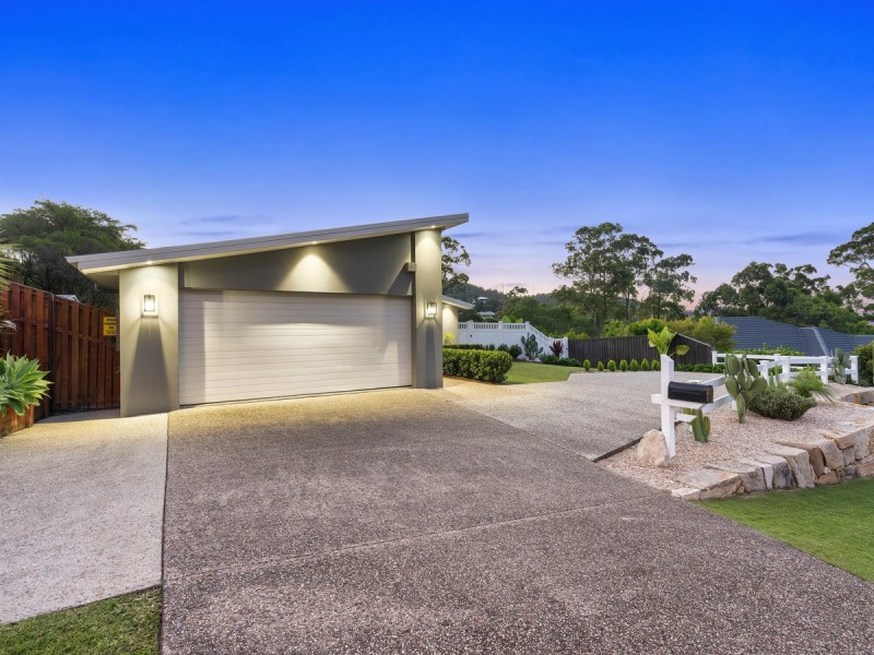 38 McAuley Parade, Pacific Pines QLD 4211