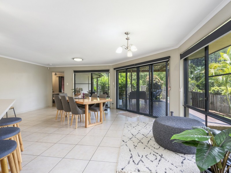 6 Lambert Drive, Maudsland QLD 4210