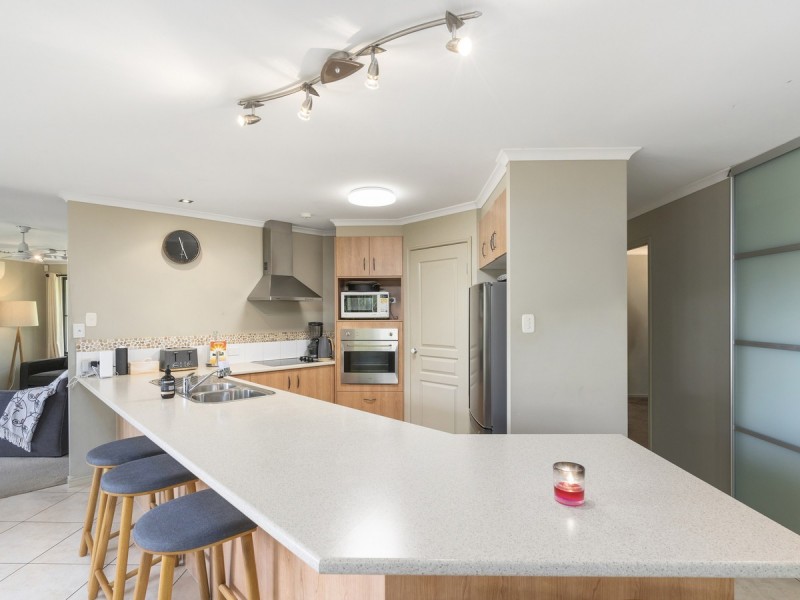 6 Lambert Drive, Maudsland QLD 4210