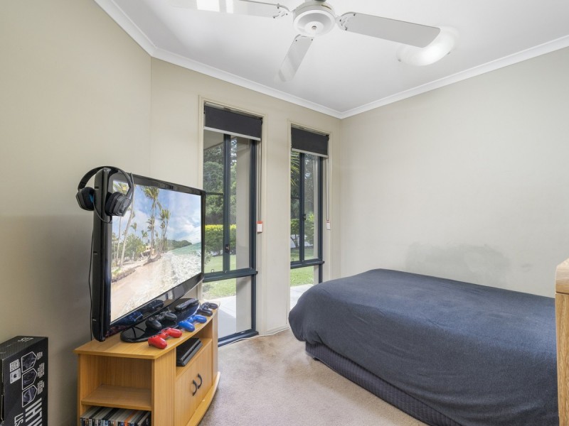 6 Lambert Drive, Maudsland QLD 4210