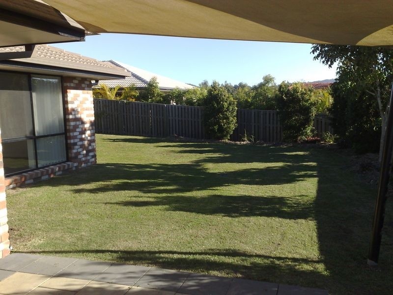 20 Blackheath Terrace, Pacific Pines QLD 4211