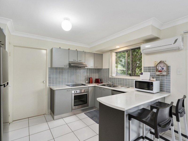 29/30 Carmarthen Circuit, Pacific Pines QLD 4211