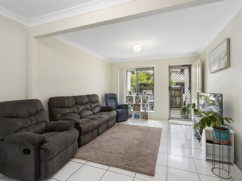 29/30 Carmarthen Circuit, Pacific Pines QLD 4211