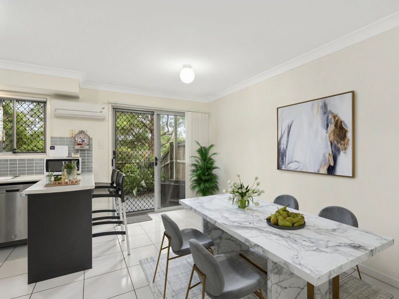 29/30 Carmarthen Circuit, Pacific Pines QLD 4211