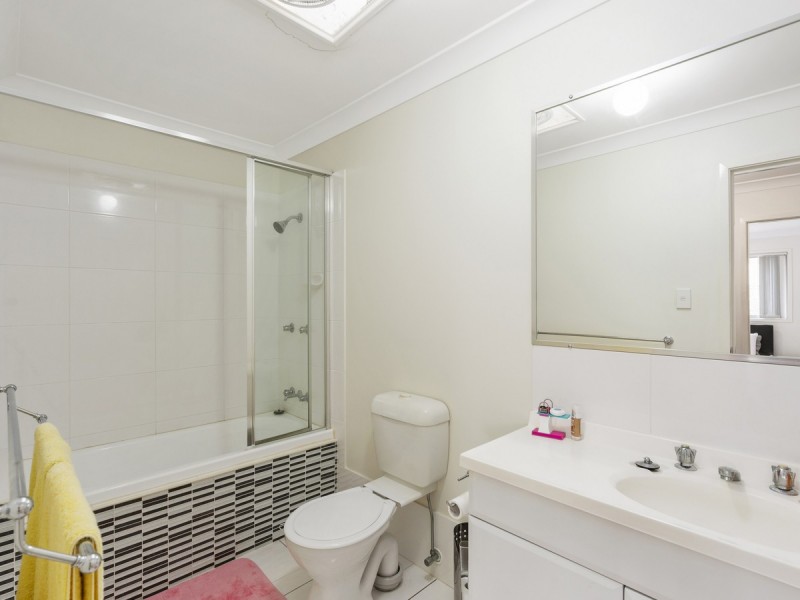 29/30 Carmarthen Circuit, Pacific Pines QLD 4211