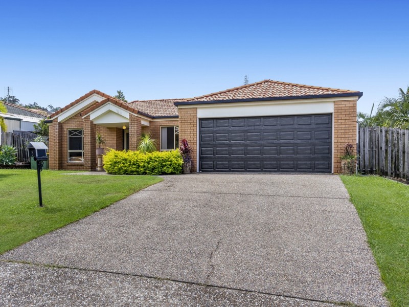 5 Matzia Avenue, Pacific Pines QLD 4211