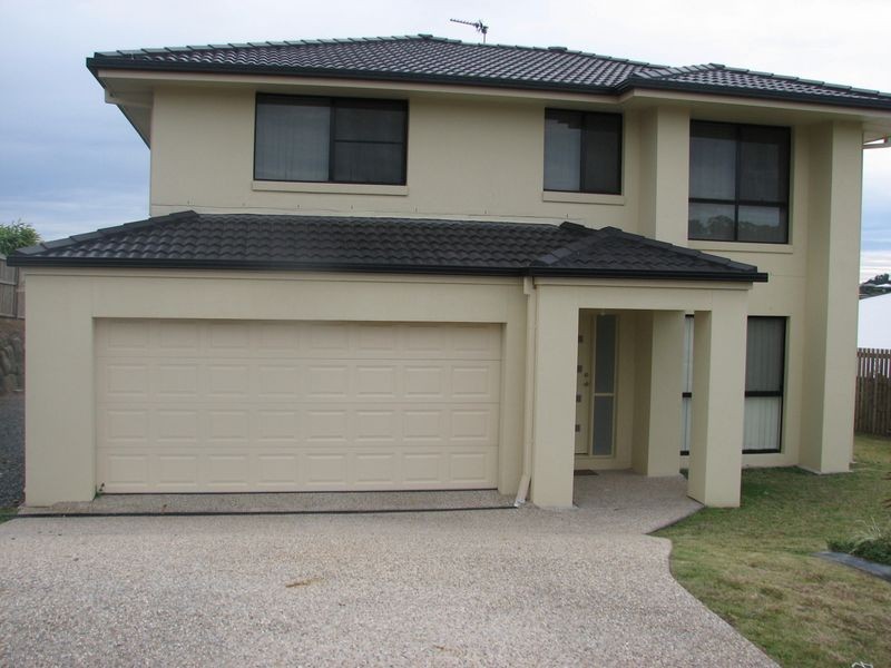 9 Laughlen Chase, Pacific Pines QLD 4211