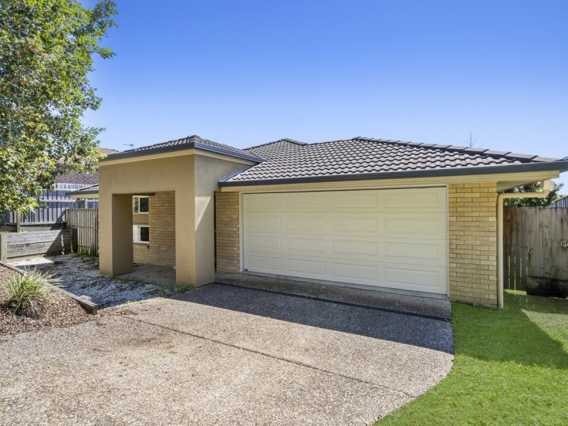 40 Aldgate Crescent, Pacific Pines QLD 4211