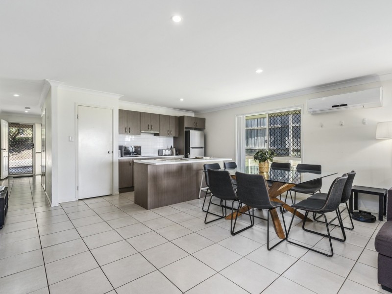 40 Aldgate Crescent, Pacific Pines QLD 4211