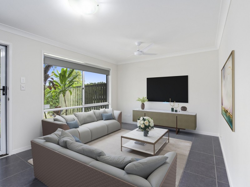 2/85 Victoria Drive, Pacific Pines QLD 4211