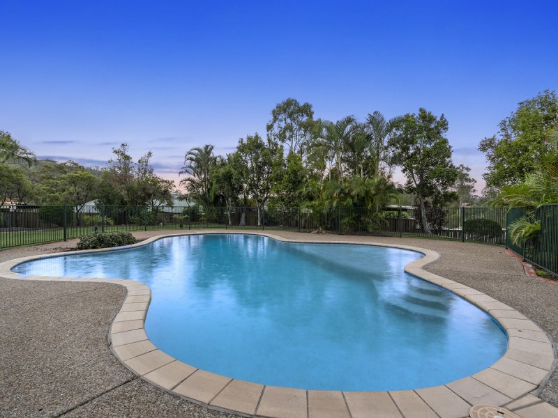 3 Bounty Way, Pacific Pines QLD 4211