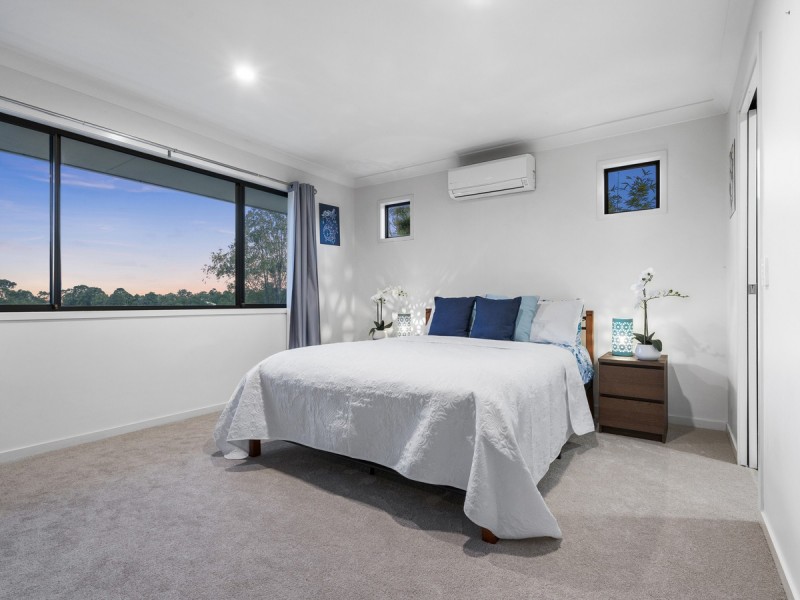 3 Bounty Way, Pacific Pines QLD 4211