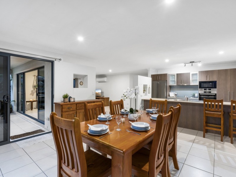 3 Bounty Way, Pacific Pines QLD 4211