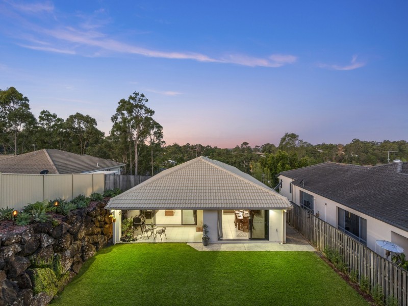 3 Bounty Way, Pacific Pines QLD 4211