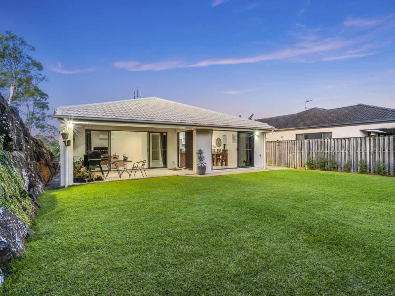 3 Bounty Way, Pacific Pines QLD 4211