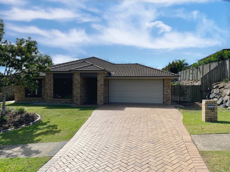101 Salvado Drive, Pacific Pines QLD 4211