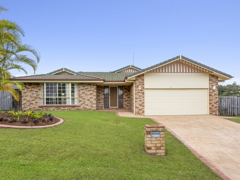 11 Stromlo Court, Pacific Pines QLD 4211