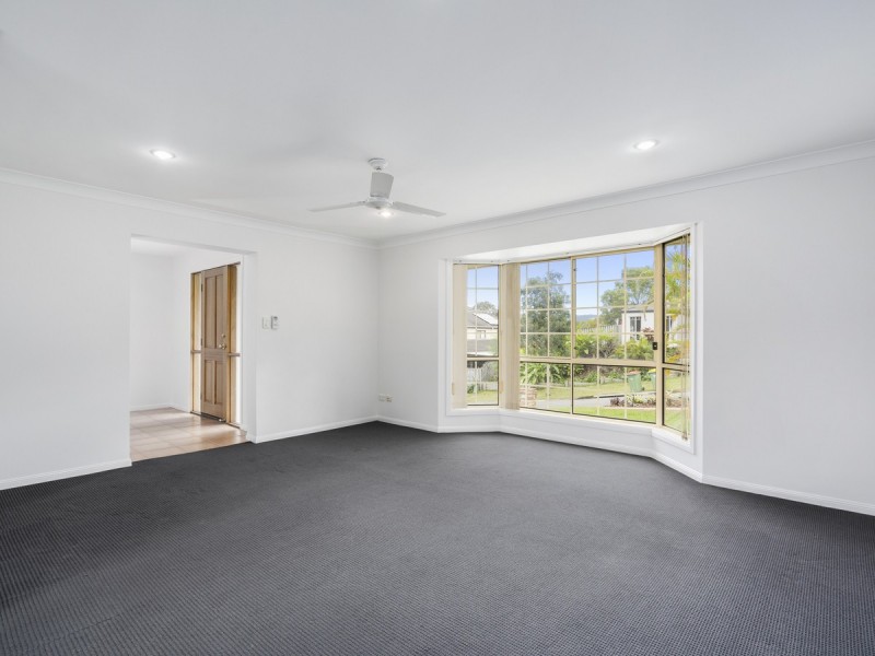 11 Stromlo Court, Pacific Pines QLD 4211