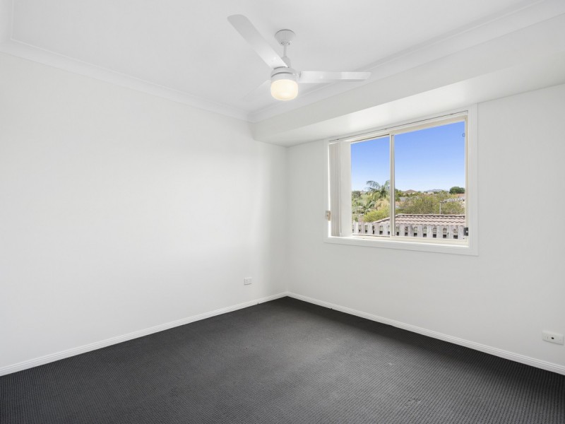 11 Stromlo Court, Pacific Pines QLD 4211