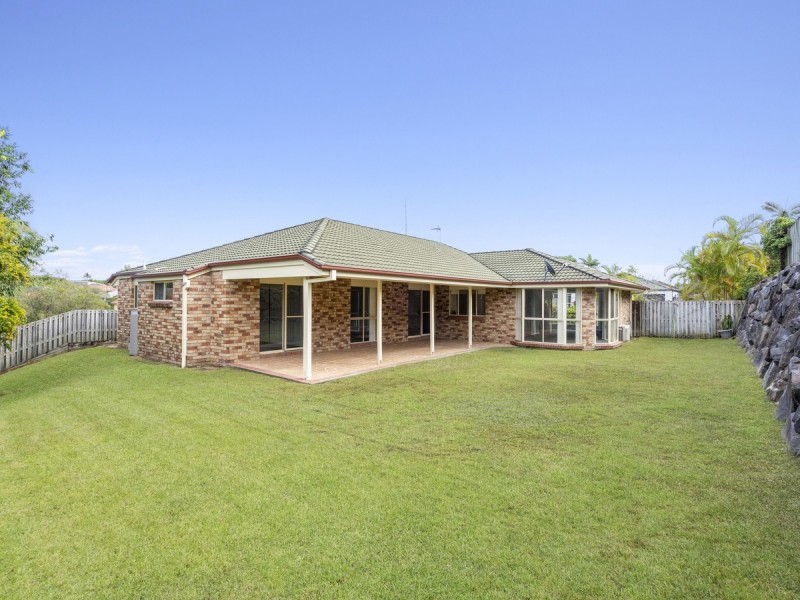 11 Stromlo Court, Pacific Pines QLD 4211