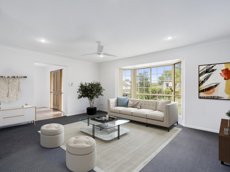 11 Stromlo Court, Pacific Pines QLD 4211