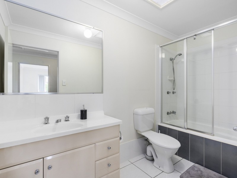 28/30 Carmarthen Circuit, Pacific Pines QLD 4211