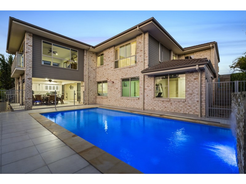 7 Castlereagh Close, Pacific Pines QLD 4211