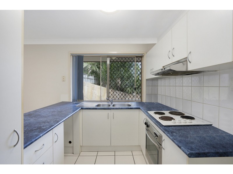 2/76 Paddington Drive, Carrara QLD 4211