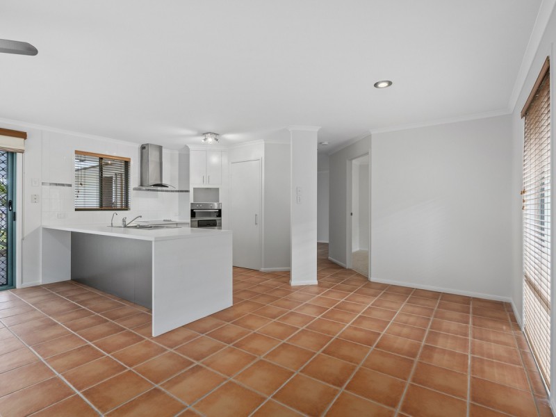 9 Motu Close, Pacific Pines QLD 4211